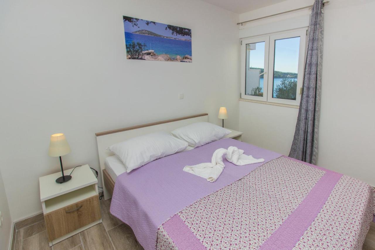 Apartmani Malis Ražanj Buitenkant foto